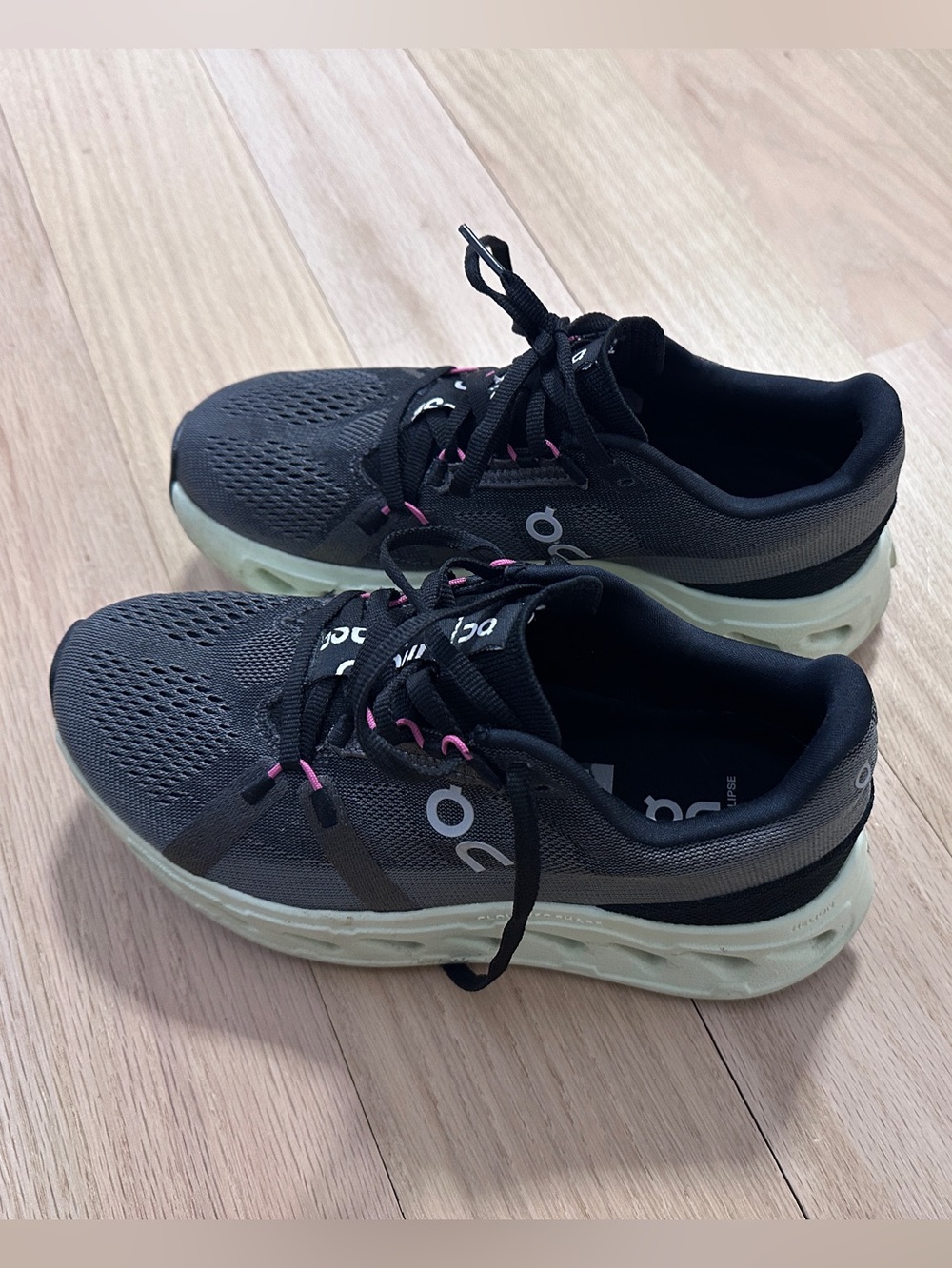 On Cloudeclipse size 6 like new